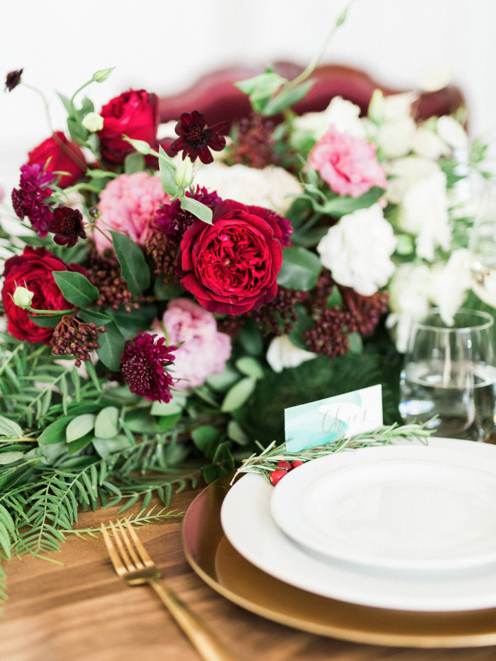 red and white wedding centerpiece