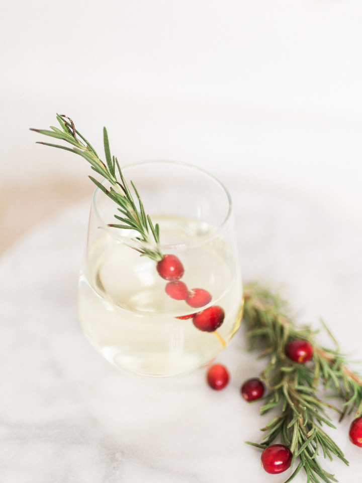 cranberry christmas cocktail