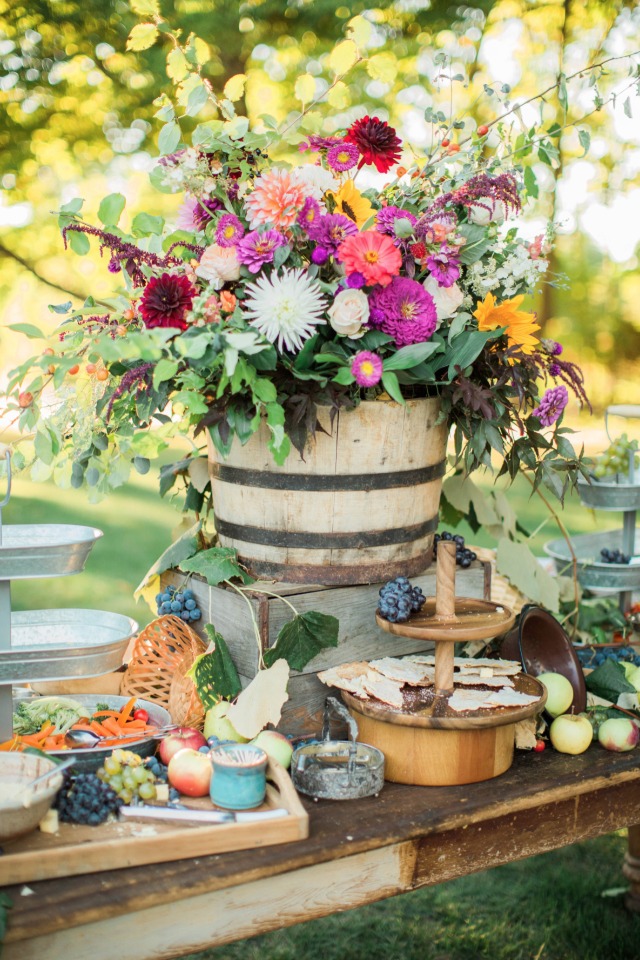 Overflowing centerpiece