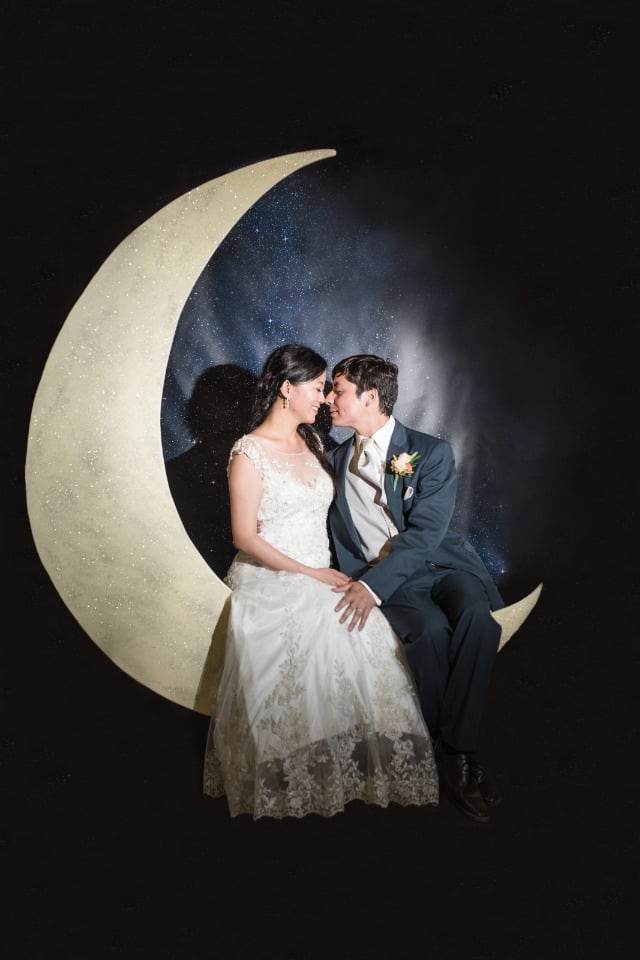 Cute moon wedding photo