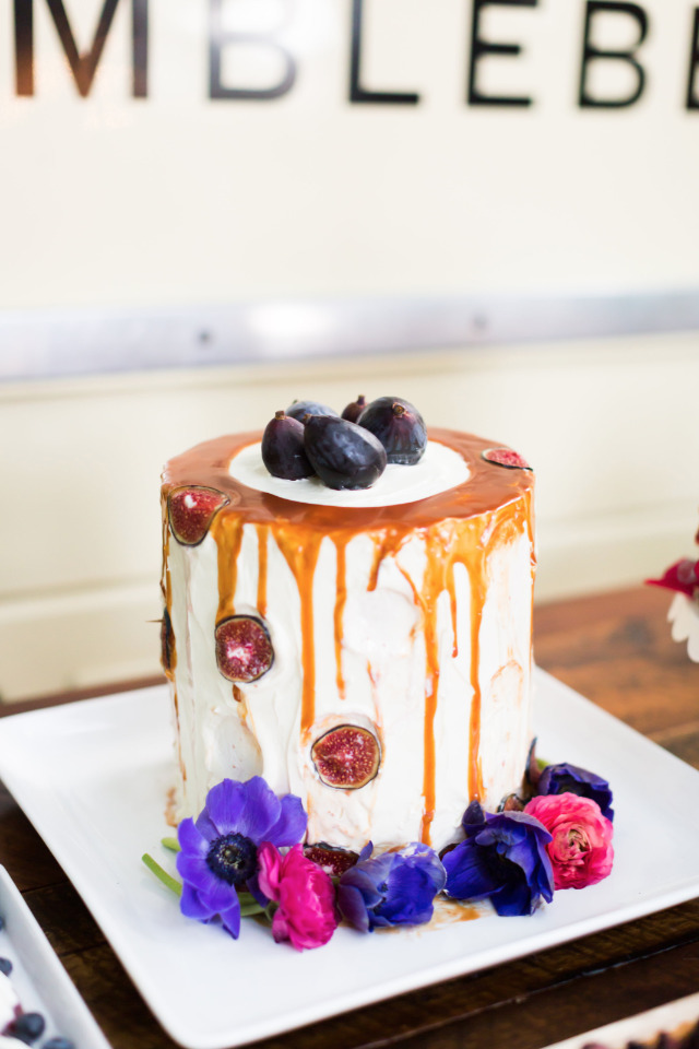 fig and caramel wedding cake
