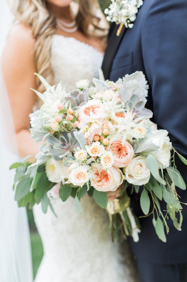 Gorgeous wedding bouquet
