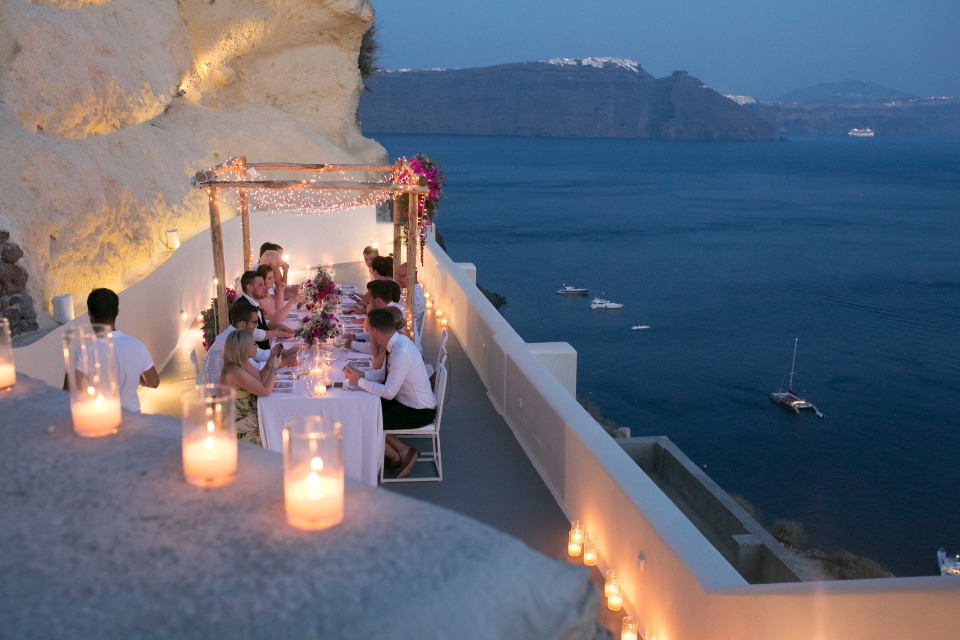 beautiful and quiet wedding reception in Santorini Greece