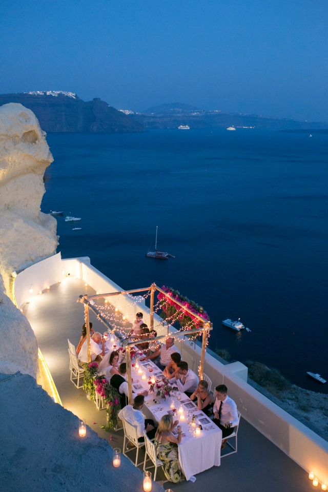 intimate reception dinner in Greece