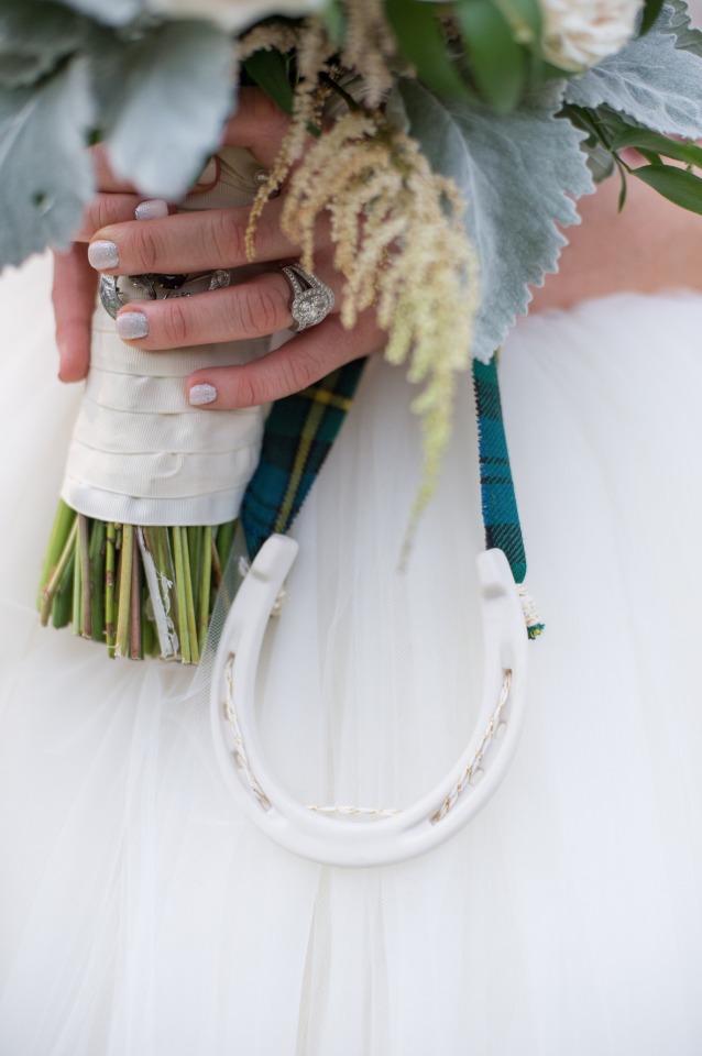 bouquet horse shoe
