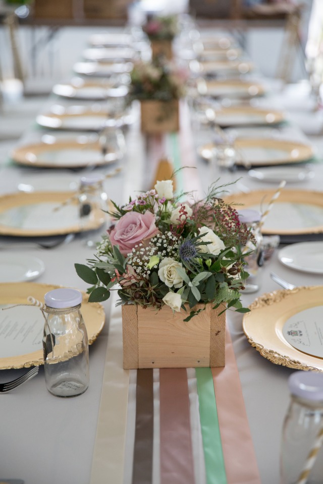 ribbon runner and family style seating