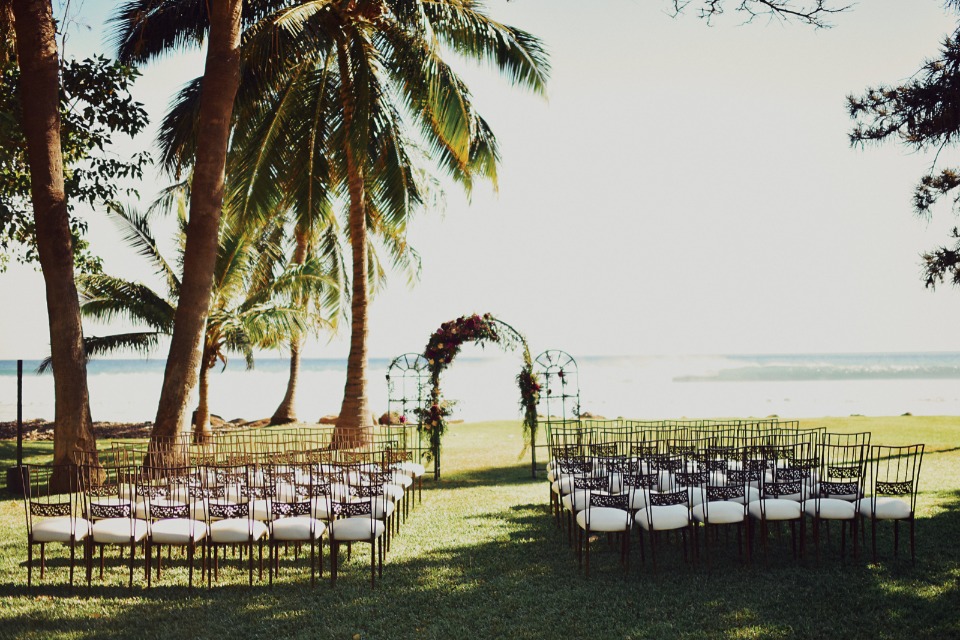 Outdoor Hawaiian wedding