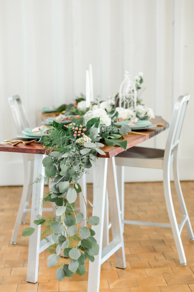 chic and vintage style wedding table