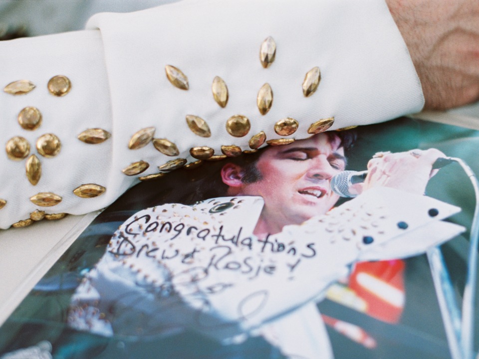 Elvis Presley photo with signed congratulations and gold embellishments