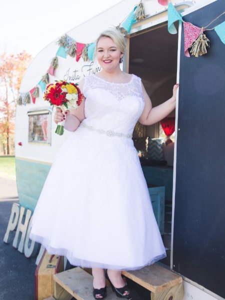 Showcase Your Curves With These Fun Retro Pinup Wedding Ideas
