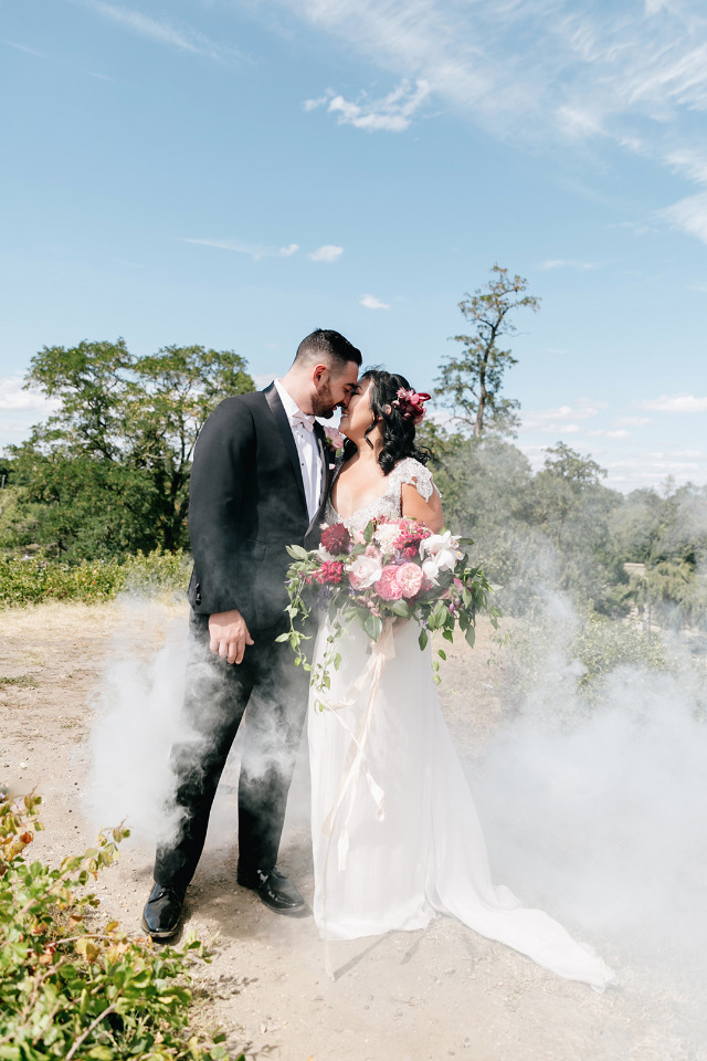 smokebomb wedding photo