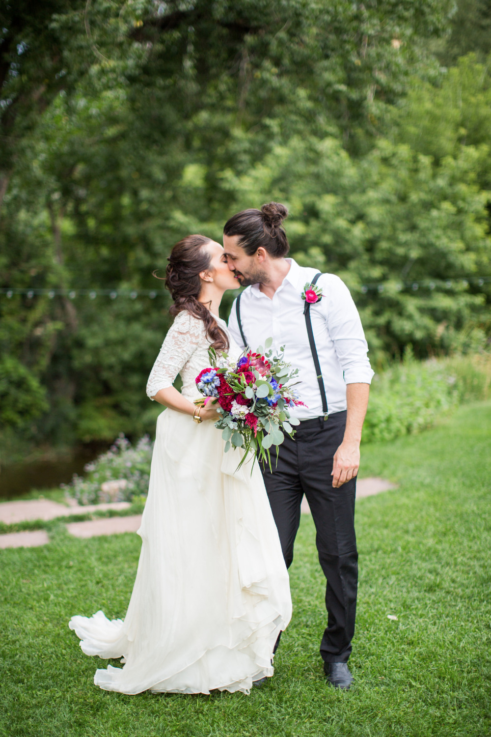 this-wedding-rocks-like-literally