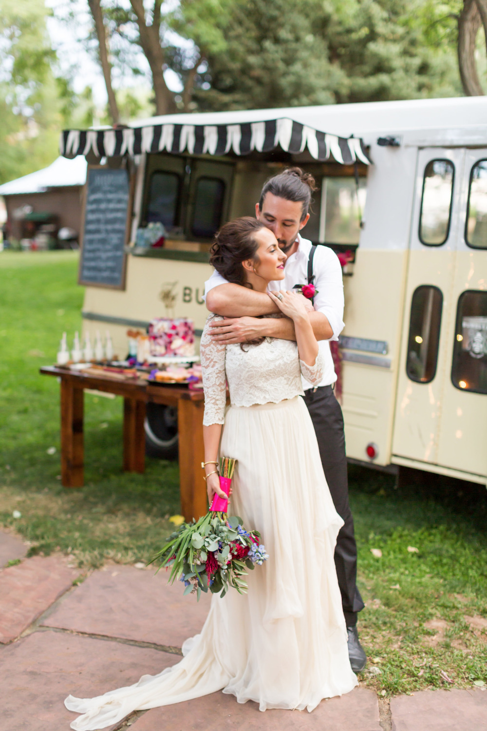 this-wedding-rocks-like-literally