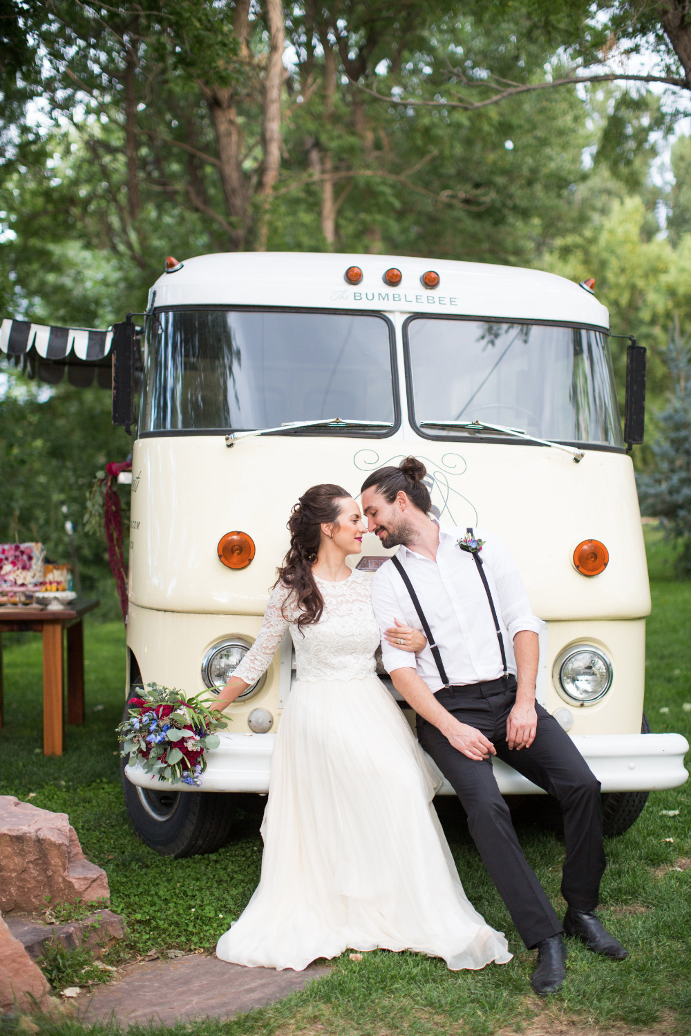 this-wedding-rocks-like-literally