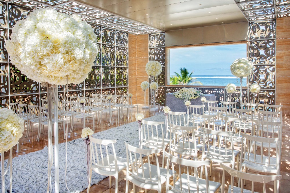 tie-the-knot-in-paradise-at-the-mulia