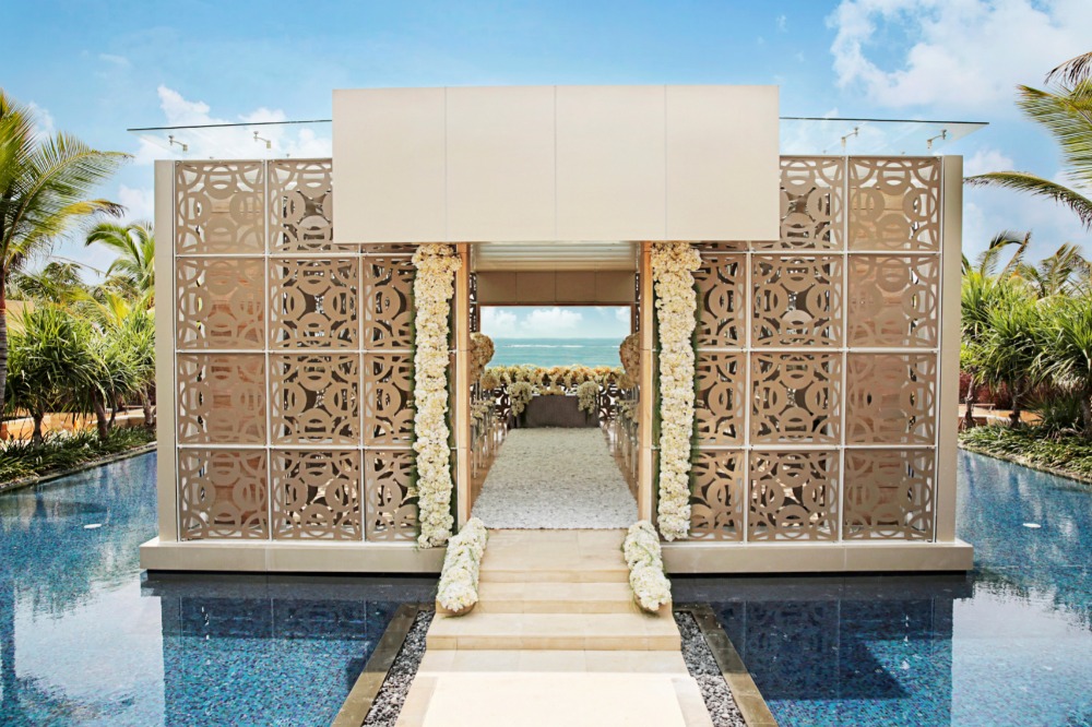 tie-the-knot-in-paradise-at-the-mulia
