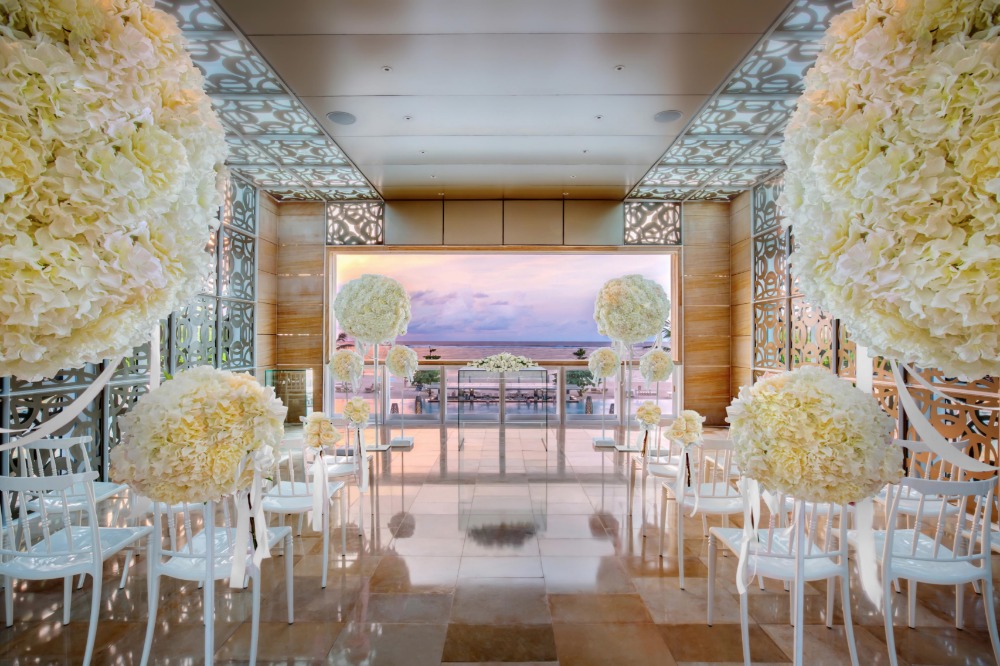 tie-the-knot-in-paradise-at-the-mulia