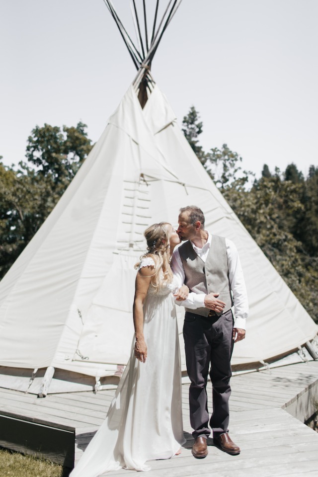 Boho outdoor wedding tent