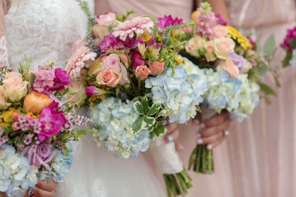 mixed floral bouquets