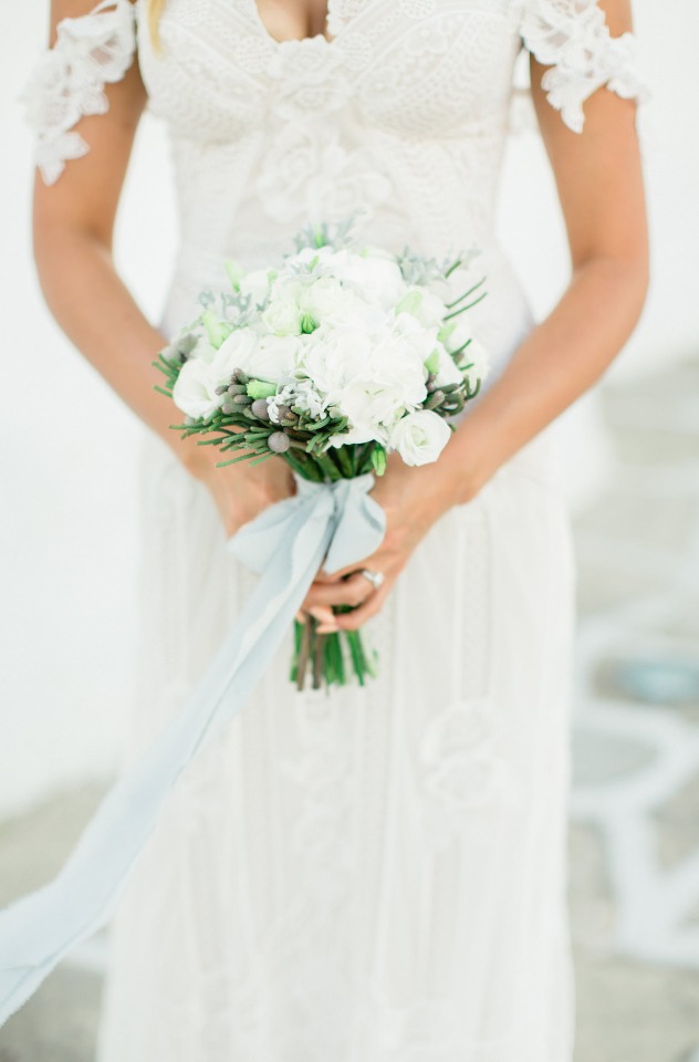 Sweet and simple white bouquet