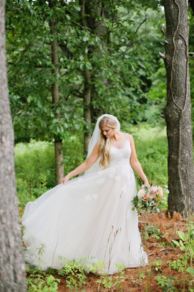 Gorgeous tulle wedding dress
