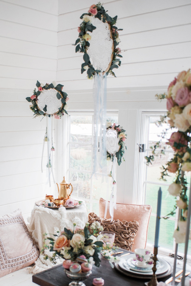 floral dream catcher wedding decor