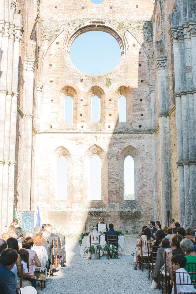 indoor outdoor wedding ceremony in an Italian ruins
