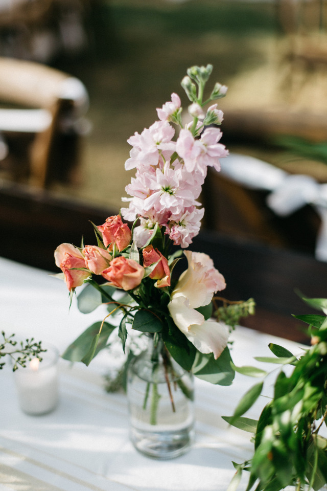 beautiful small floral wedding decor