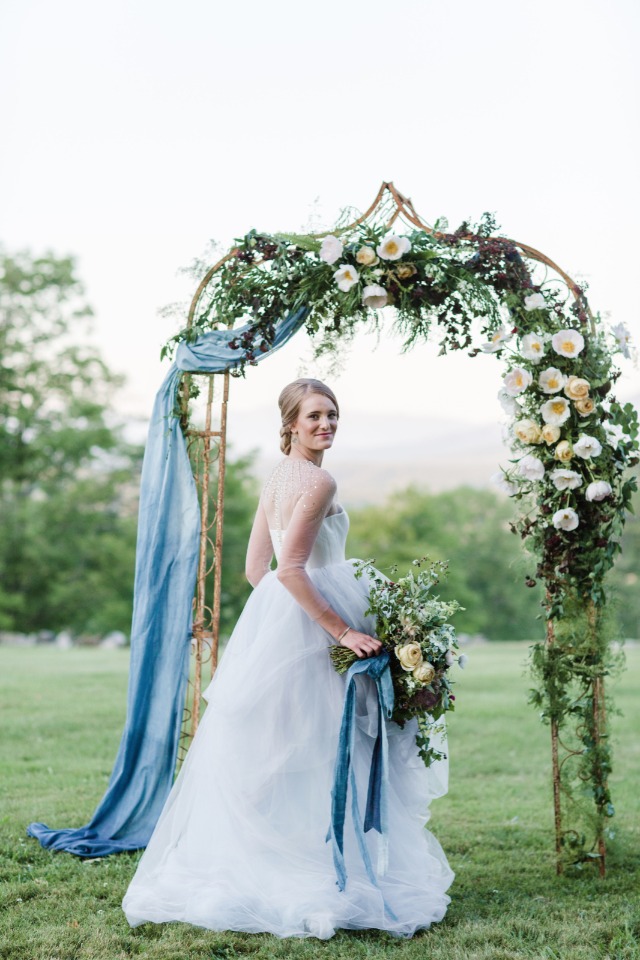 Gorgeous floral arch for your outdoor ceremony