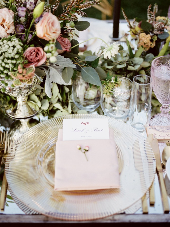 blush pink and gold seating decor