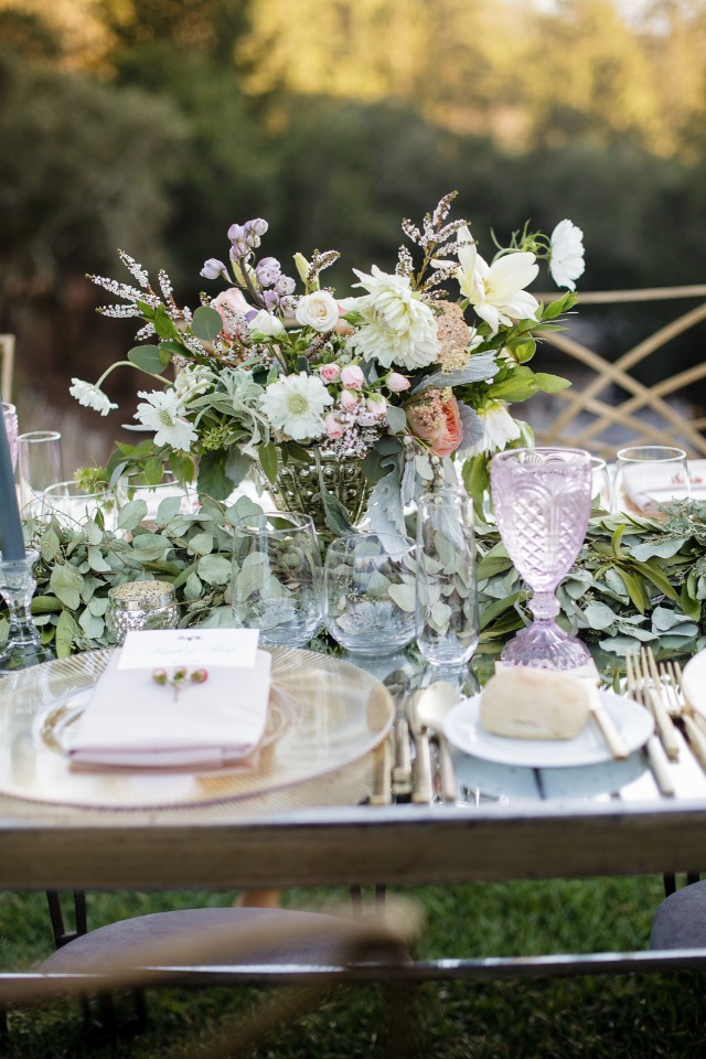 garden fresh wedding table decor