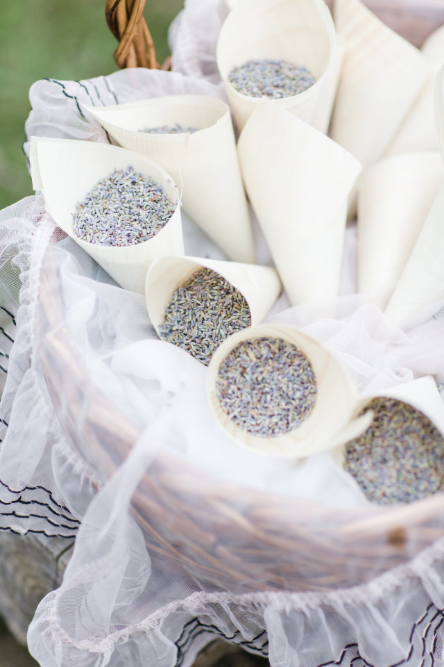 lavender toss for wedding ceremony