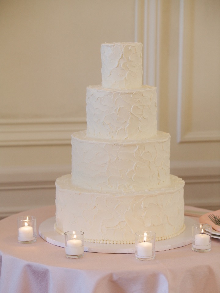Simple and elegant white wedding cake