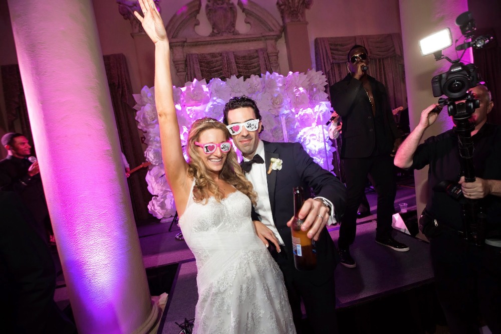 time-to-drink-champagne-amp-dance-on