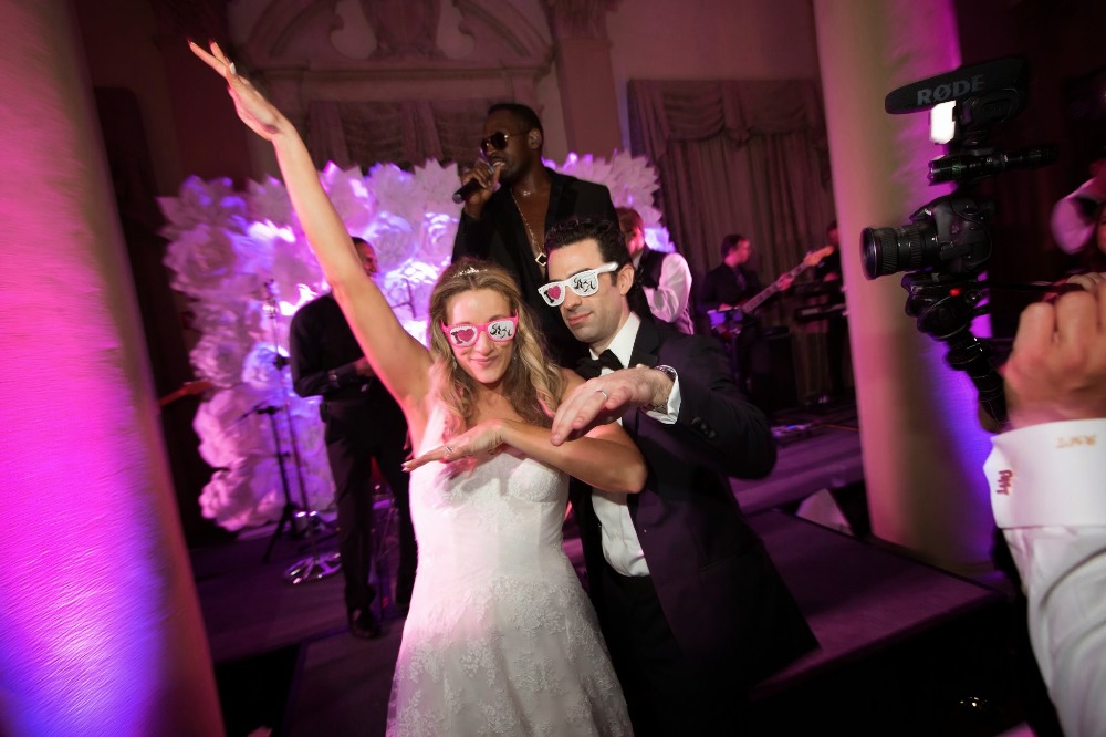 time-to-drink-champagne-amp-dance-on