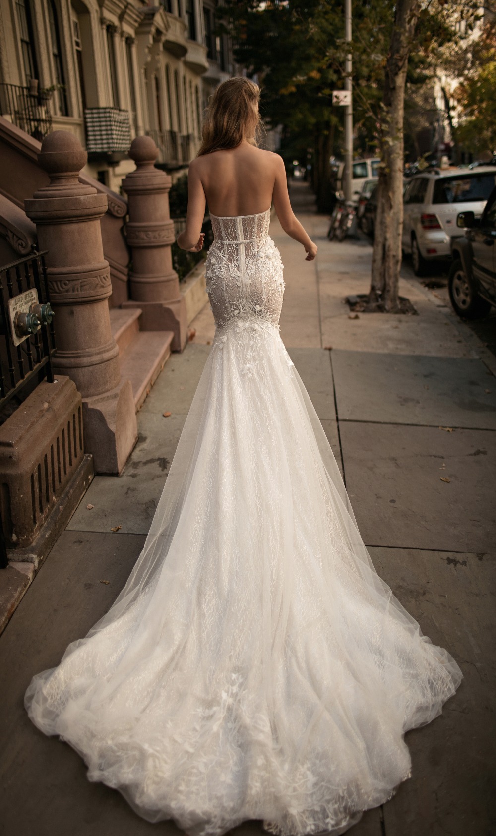 strapless luxury wedding gown