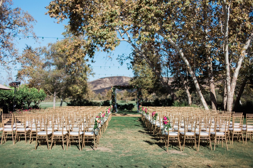 Lovely outdoor ceremony