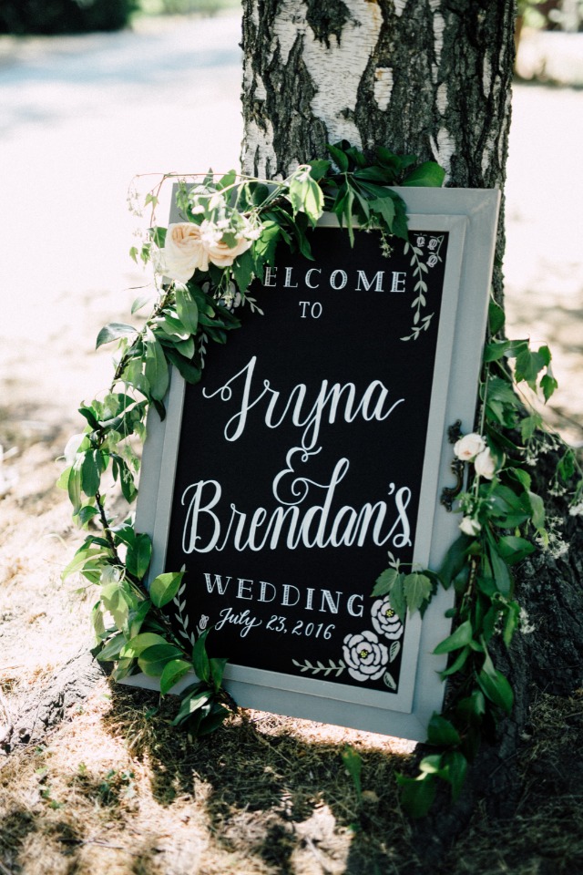 Beautiful welcome wedding sign