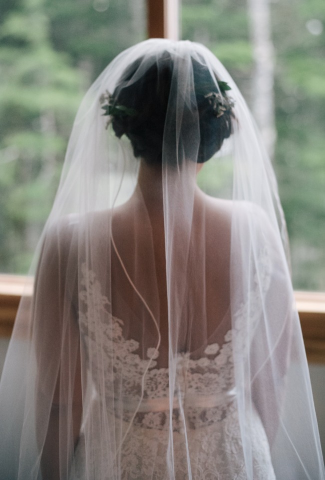 veiled bride portait idea