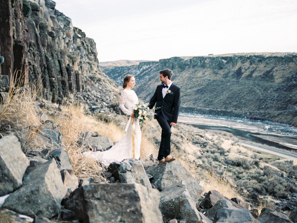 how-to-get-married-outdoors