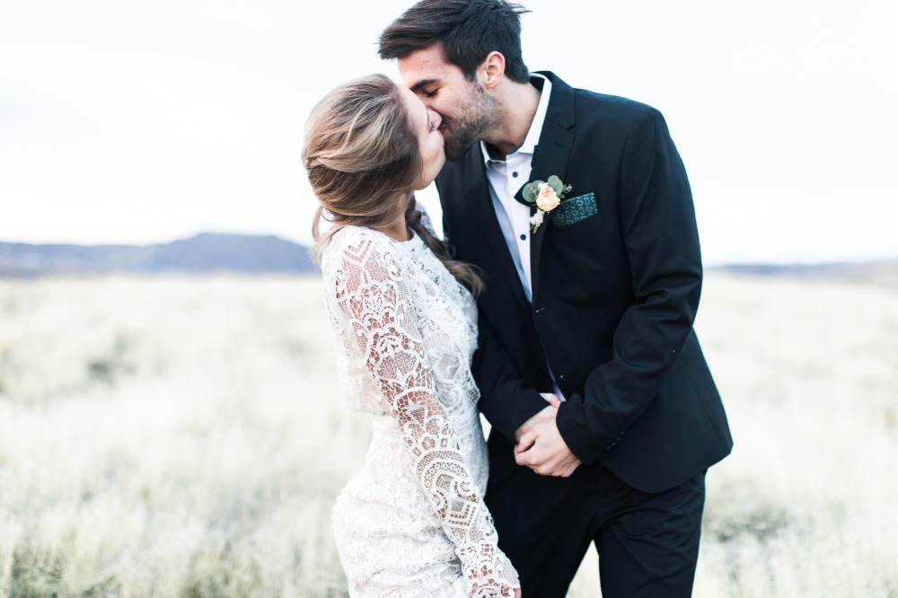 how-to-get-married-outdoors