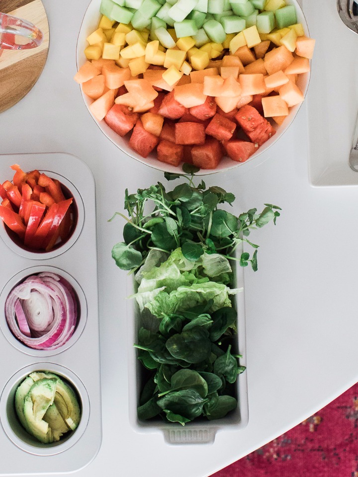 create a pretty catering table
