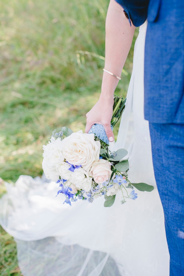 wedding bouquet in white and blue