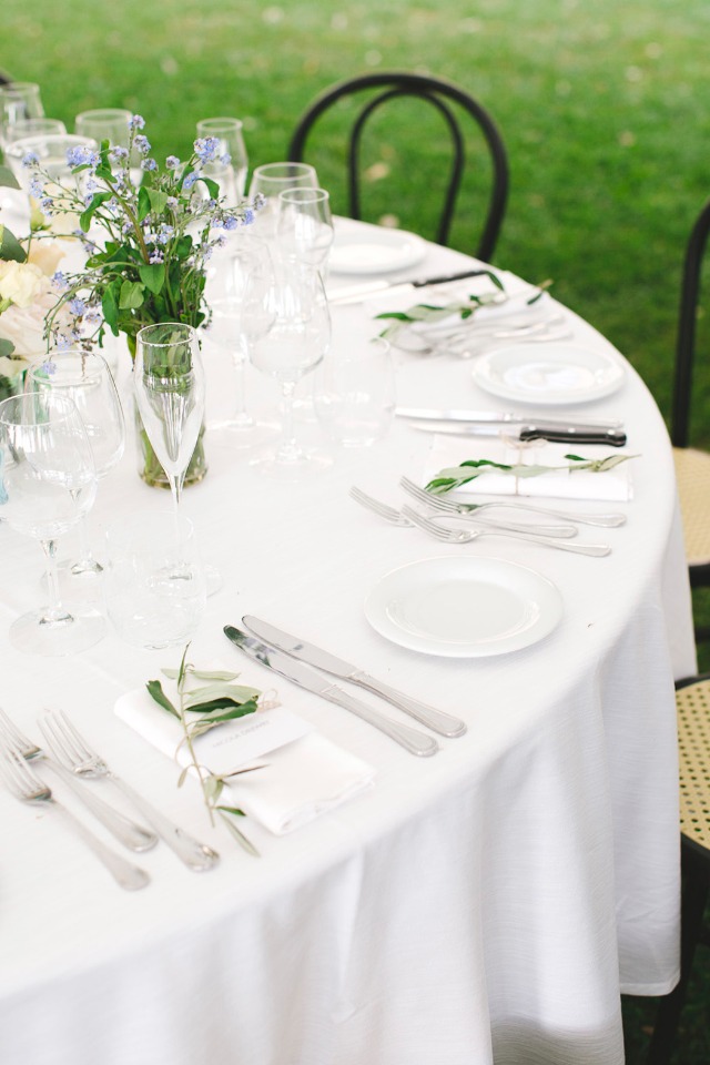 garden party wedding table