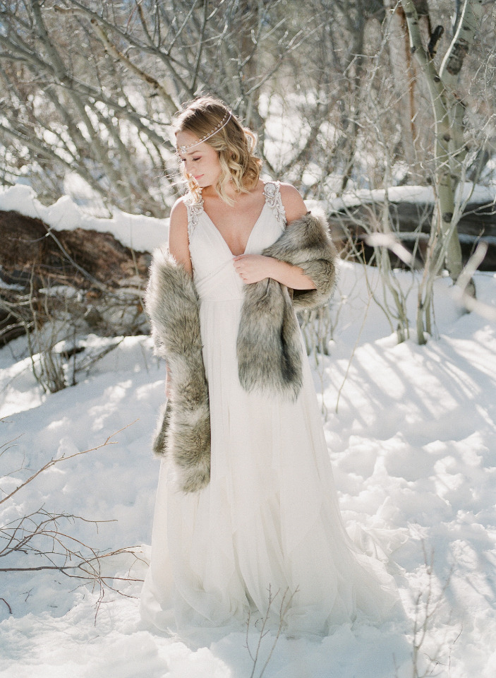 fur shawl for winter wedding