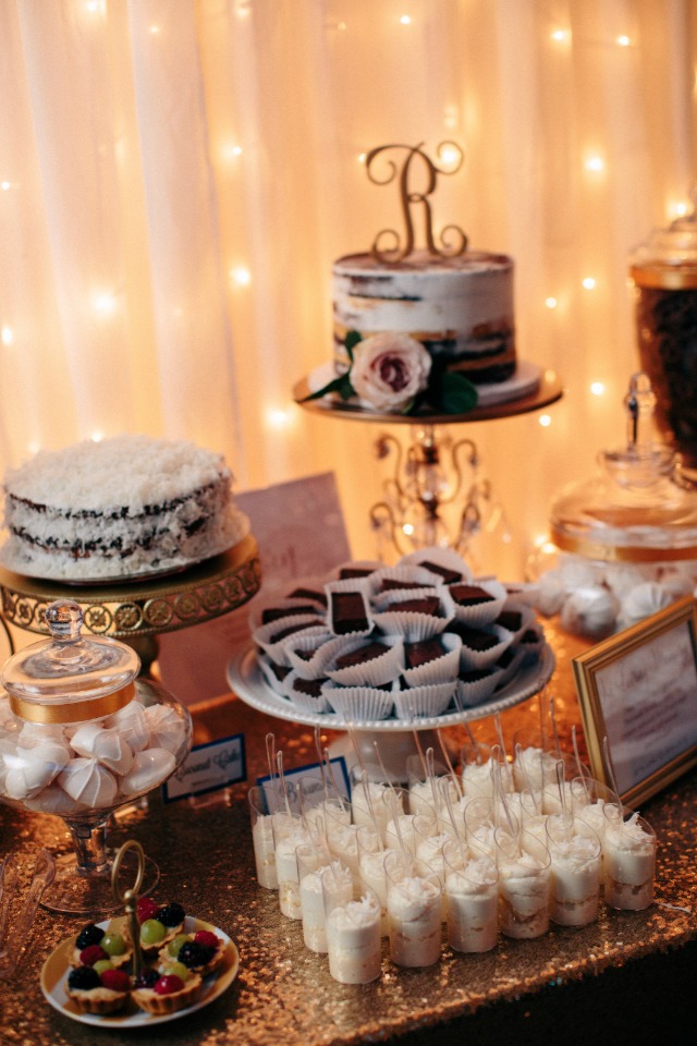 Desserts and mini cake bar