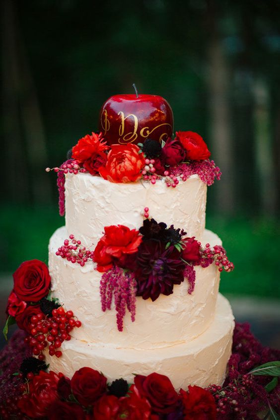 Snow White Inspired Wedding Cake