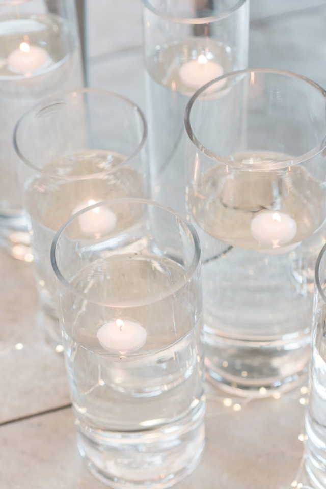 Floating candles ceremony decor