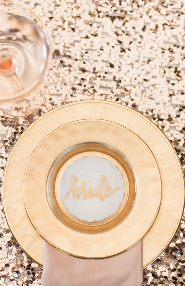 Sweetheart table place setting idea for the bride