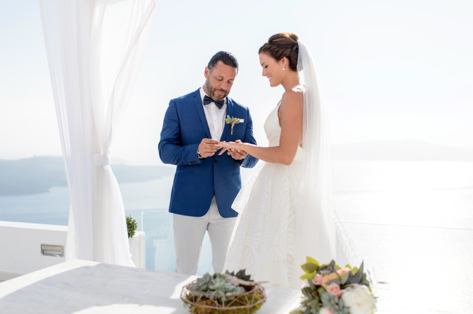 wedding ceremony overlooking the sea